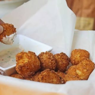 Crispy Hot Pepper Cheese Bites
